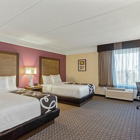 La Quinta Inn & Suites By Wyndham Panama City Exterior photo